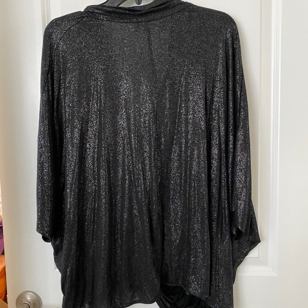 Womens Tops - Picture 2 of 2